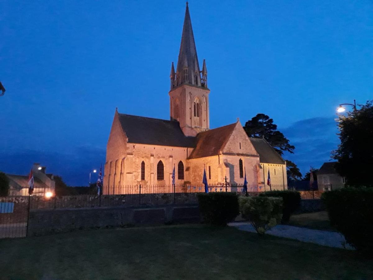 Le Bourg Bed & Breakfast Asnieres-en-Bessin Eksteriør bilde