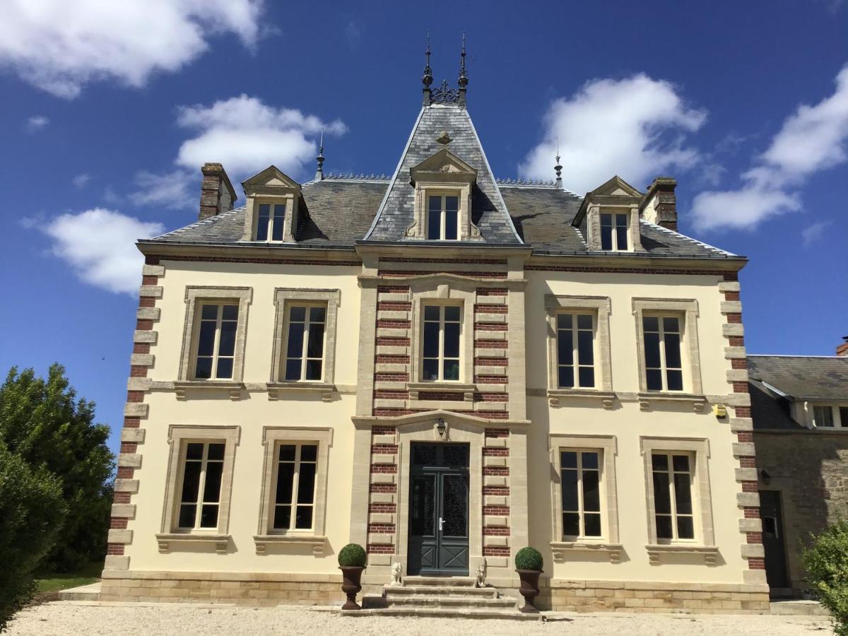 Le Bourg Bed & Breakfast Asnieres-en-Bessin Eksteriør bilde