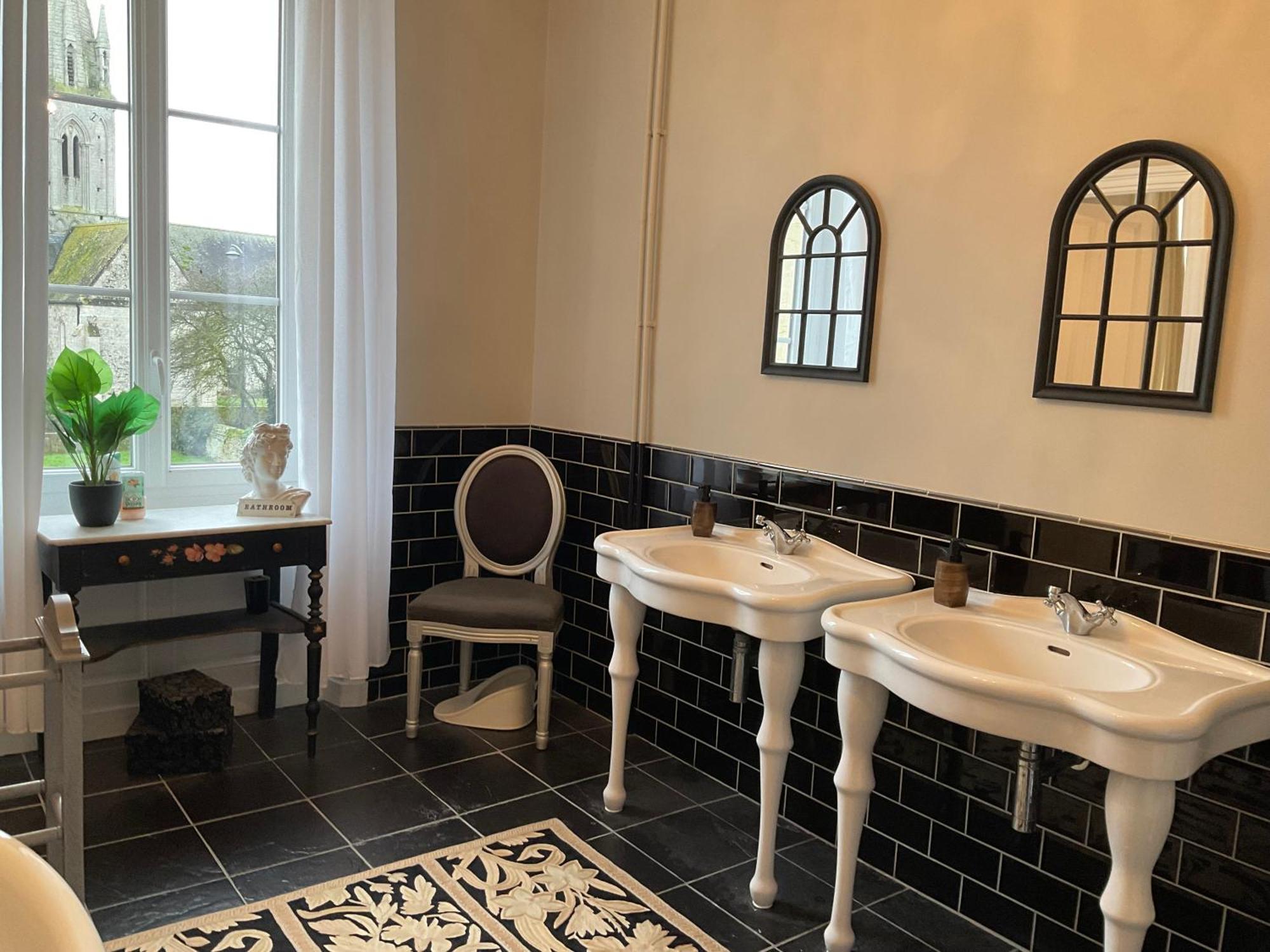 Le Bourg Bed & Breakfast Asnieres-en-Bessin Eksteriør bilde